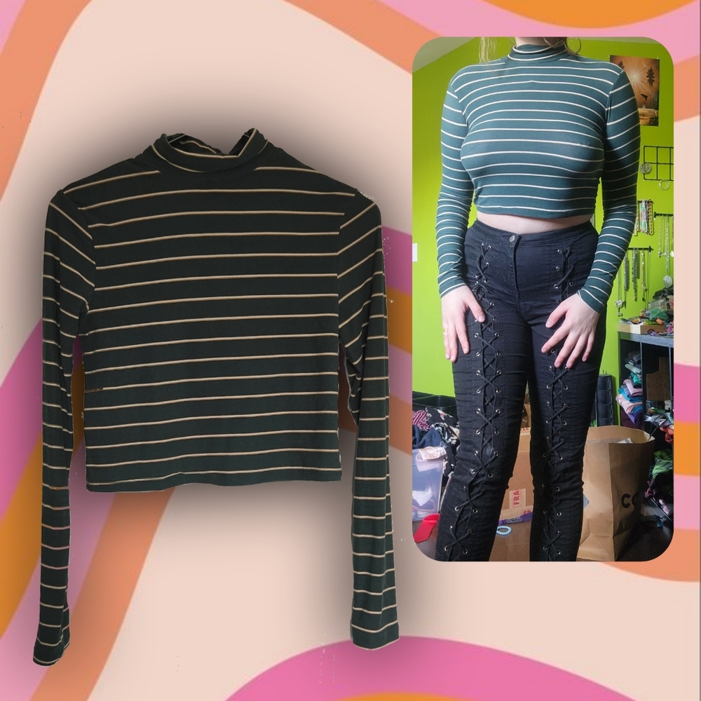 Stripped Long Sleeve Crop Top